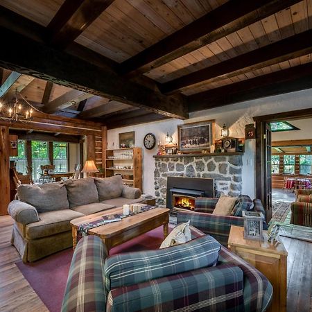 The Davies Family Inn - Adults Only Плейсървил Стая снимка