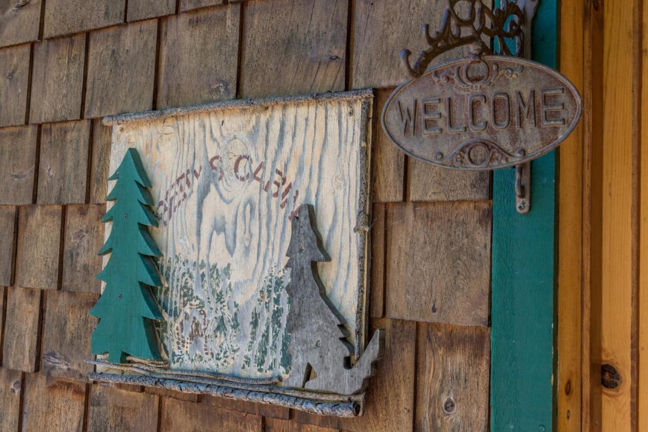 The Davies Family Inn - Adults Only Плейсървил Екстериор снимка