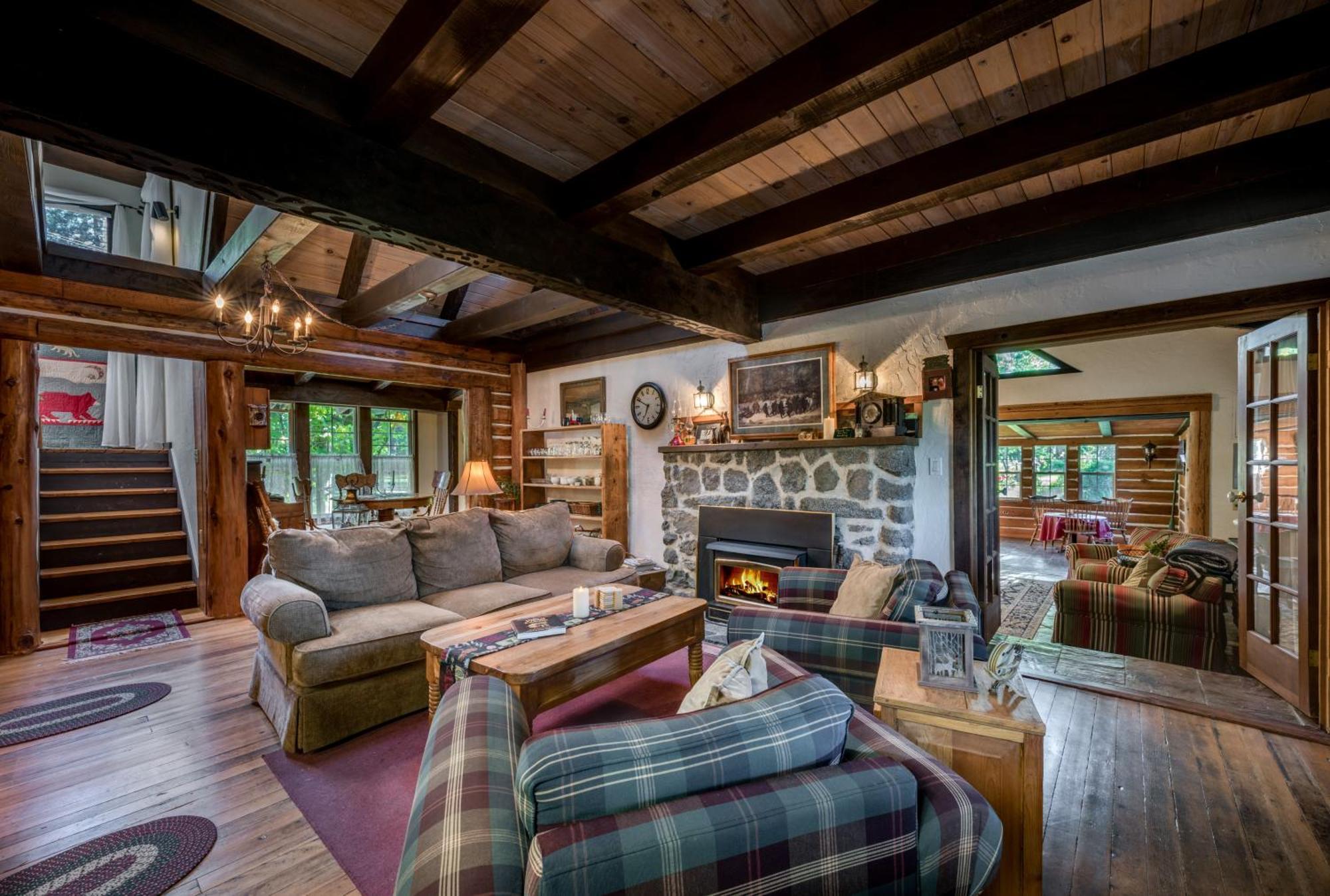 The Davies Family Inn - Adults Only Плейсървил Стая снимка